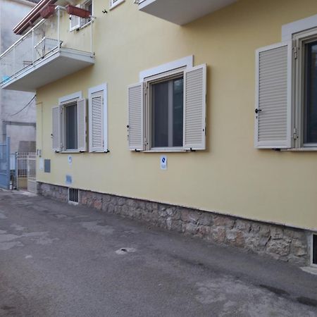 B&B A Casa Di Antonella 스카우리 외부 사진