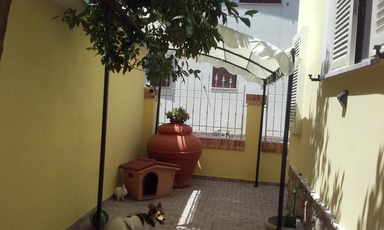 B&B A Casa Di Antonella 스카우리 외부 사진