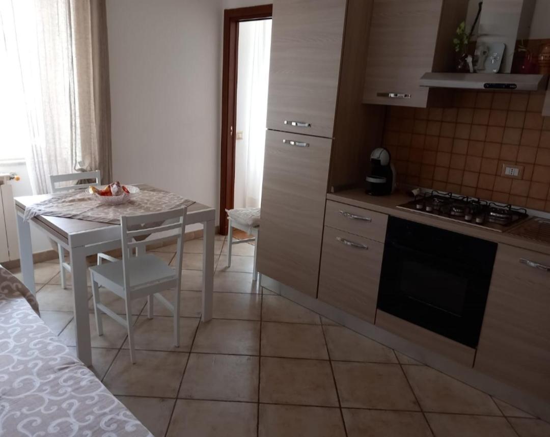 B&B A Casa Di Antonella 스카우리 외부 사진
