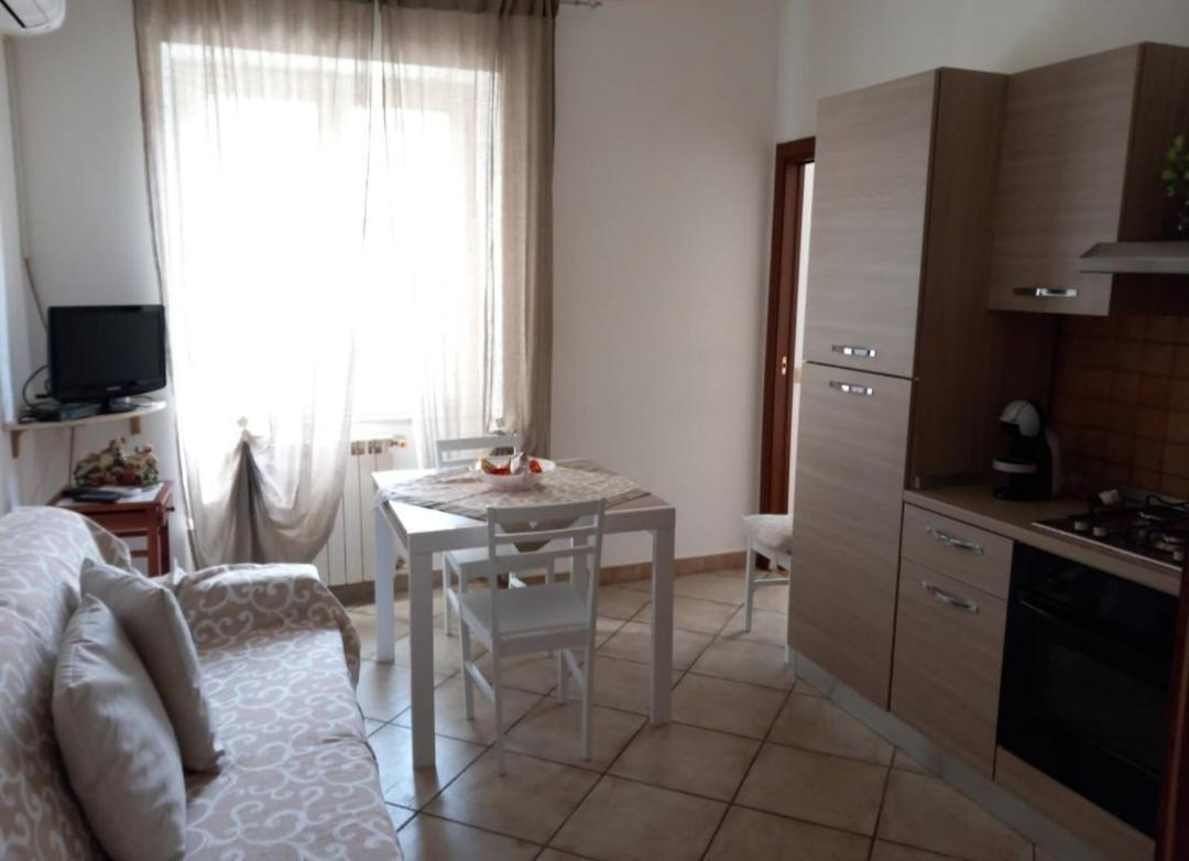 B&B A Casa Di Antonella 스카우리 외부 사진