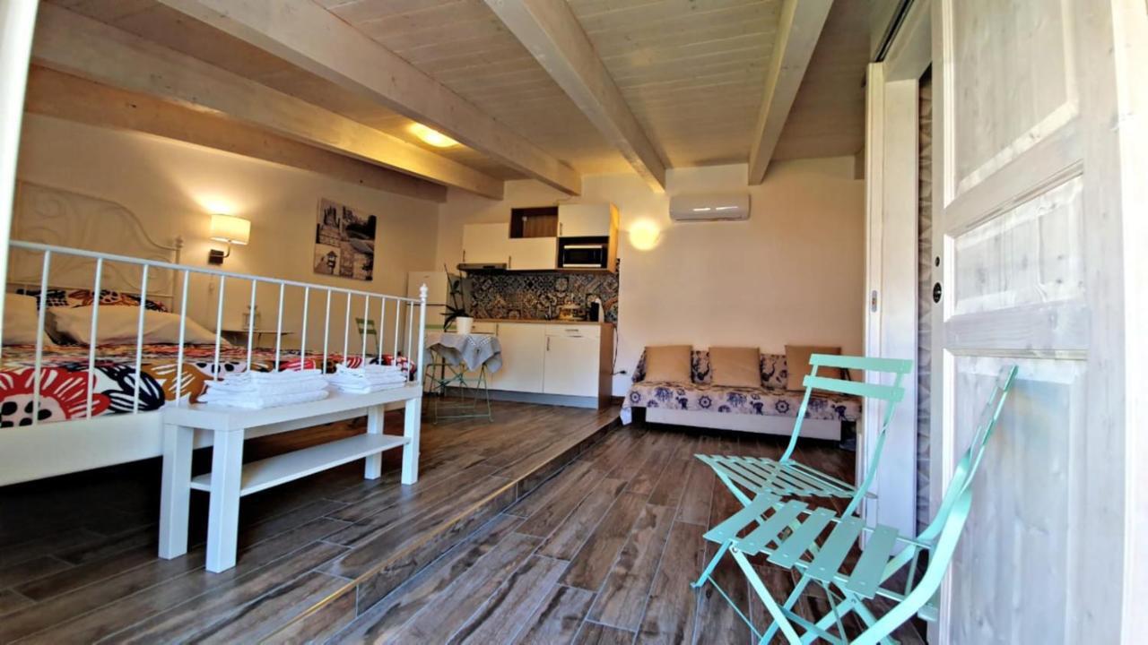 B&B A Casa Di Antonella 스카우리 외부 사진